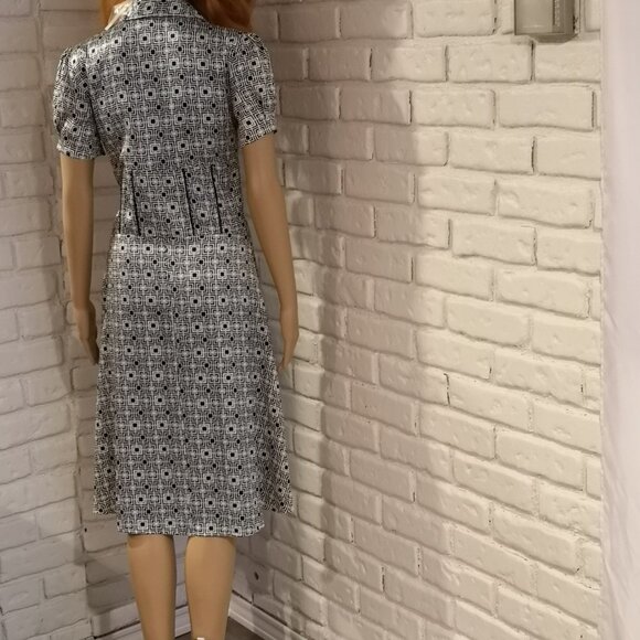 NWT Suzy Shier Short Sleeves Size Small Ladies Dress - Picture 3 of 6